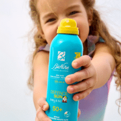 BioNike Defence Sun 50+ Bébé et Enfant Spray Lotion 200 ml