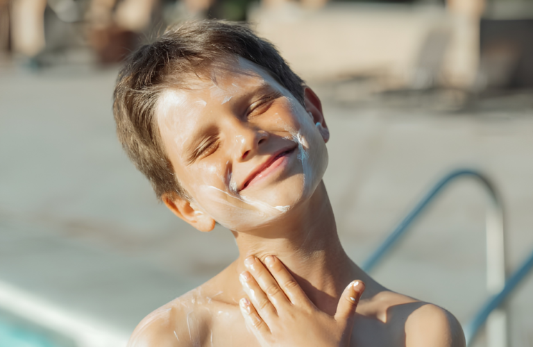 Comment choisir son écran solaire selon son type de peau et l'indice SPF
